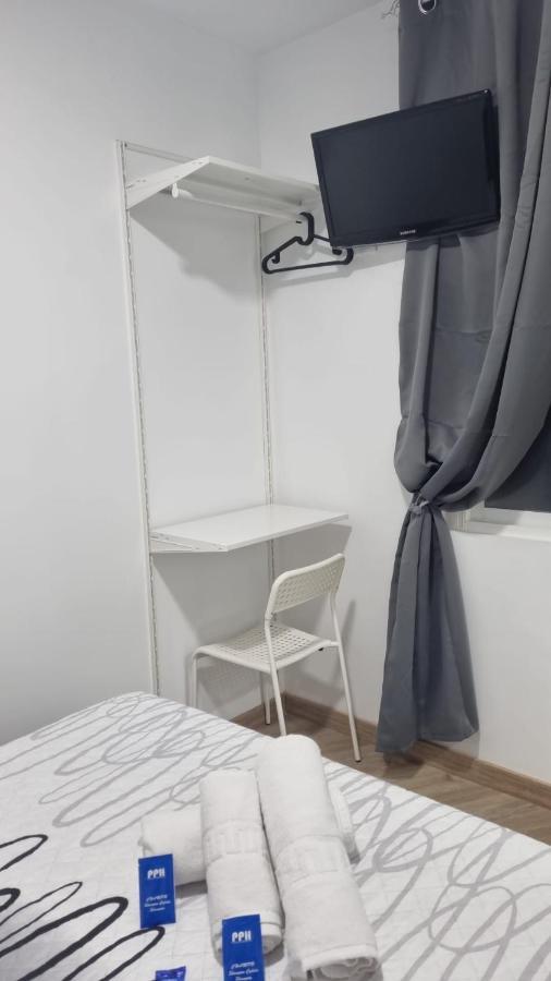 Hostal Vara マドリード エクステリア 写真