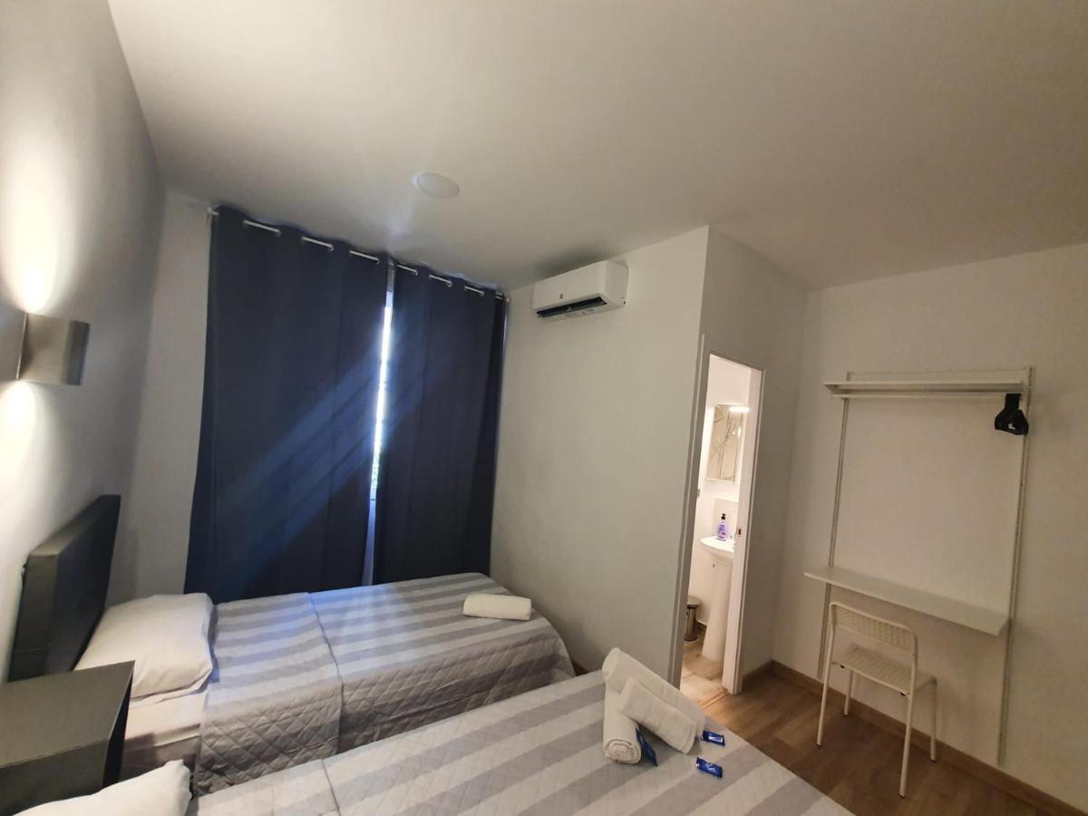 Hostal Vara マドリード エクステリア 写真